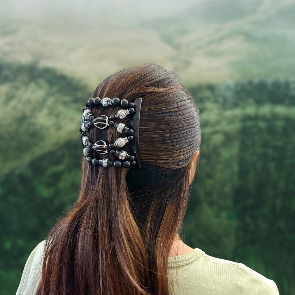 Double peigne cheveux élastique pour chignon - perles noires et argenté made in France