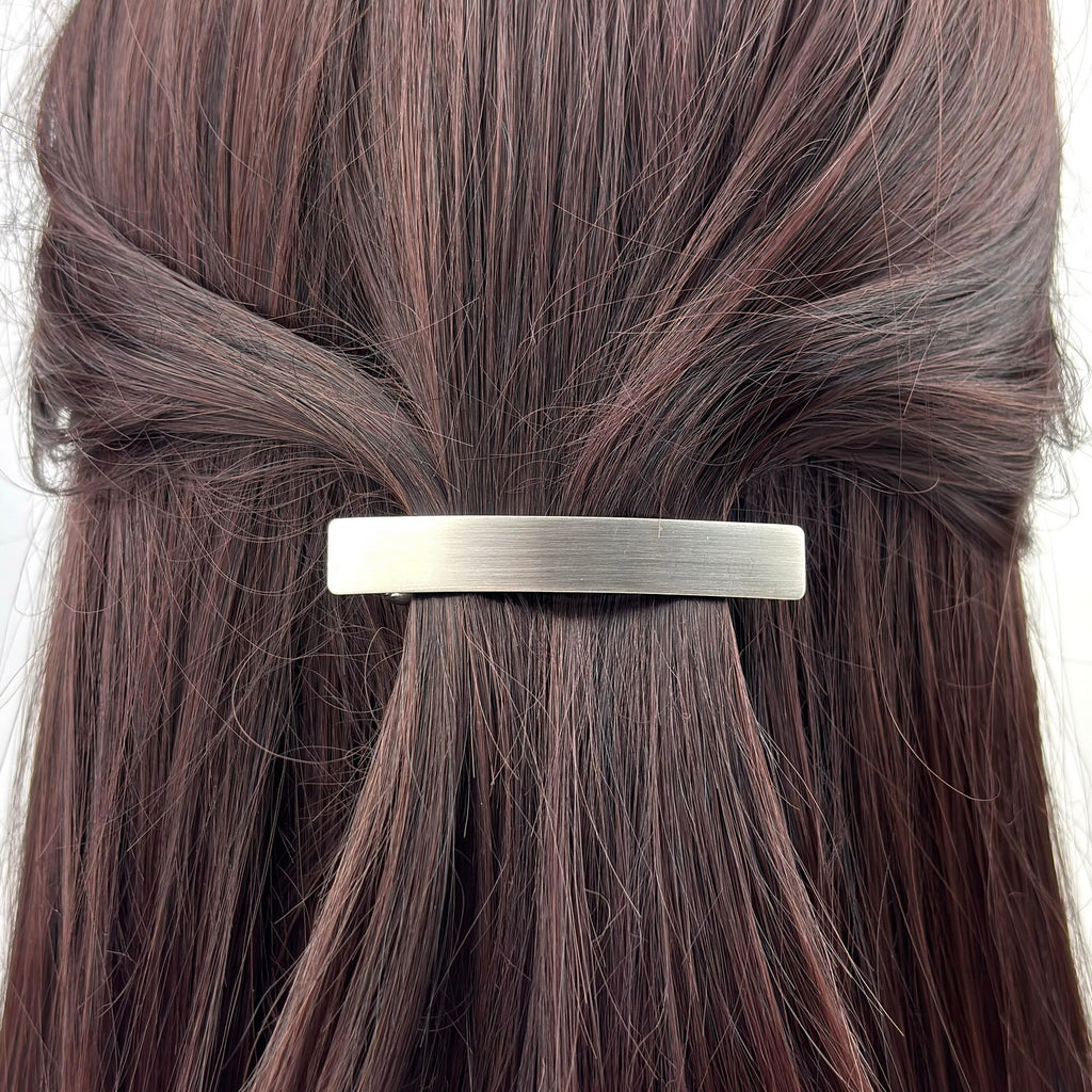 Barrette cheveux moderne 6.5cm metal  brossé argent