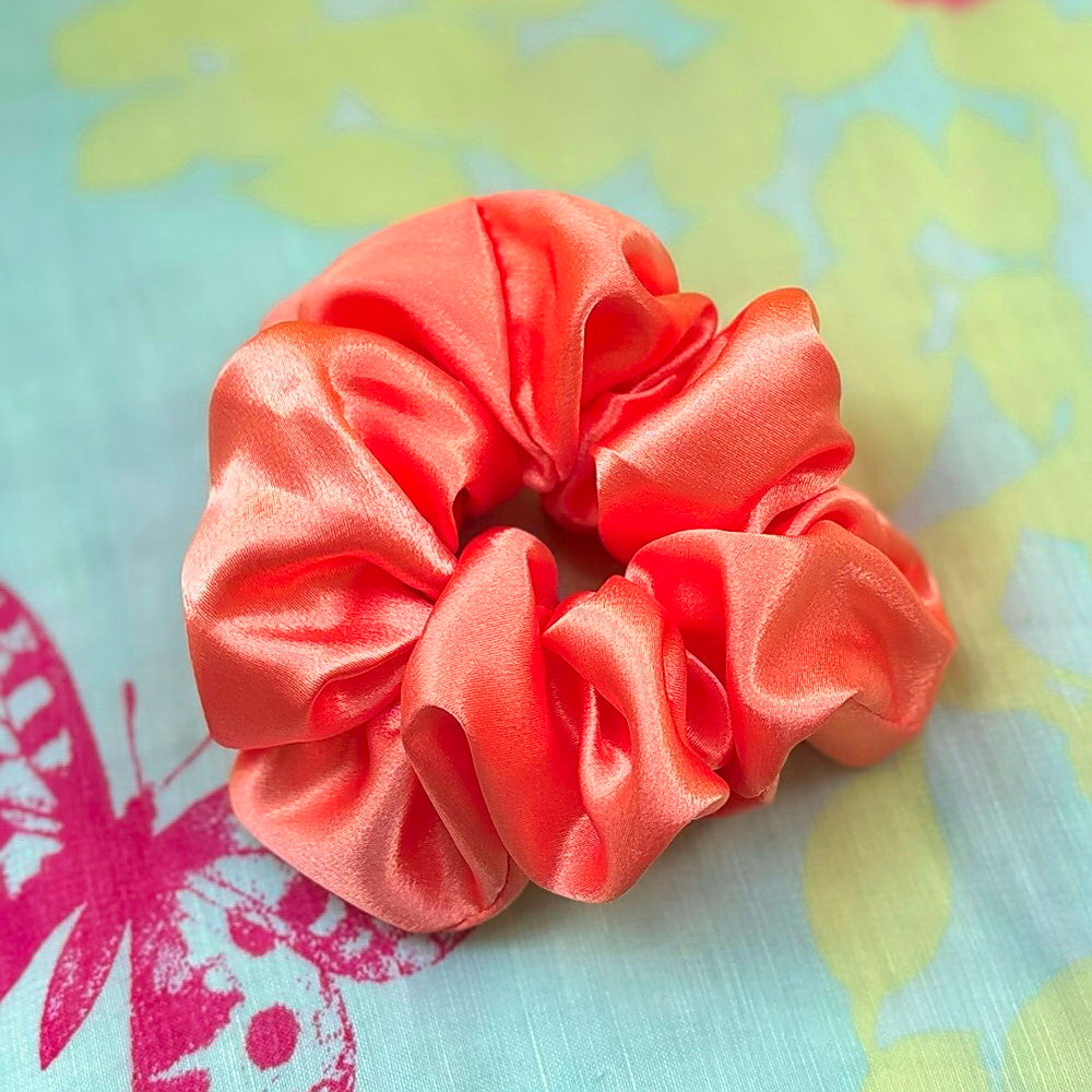 Gros chouchou en satin pour cheveux 13 cm orange