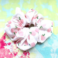 Gros chouchou satiné pomme 13 cm rose