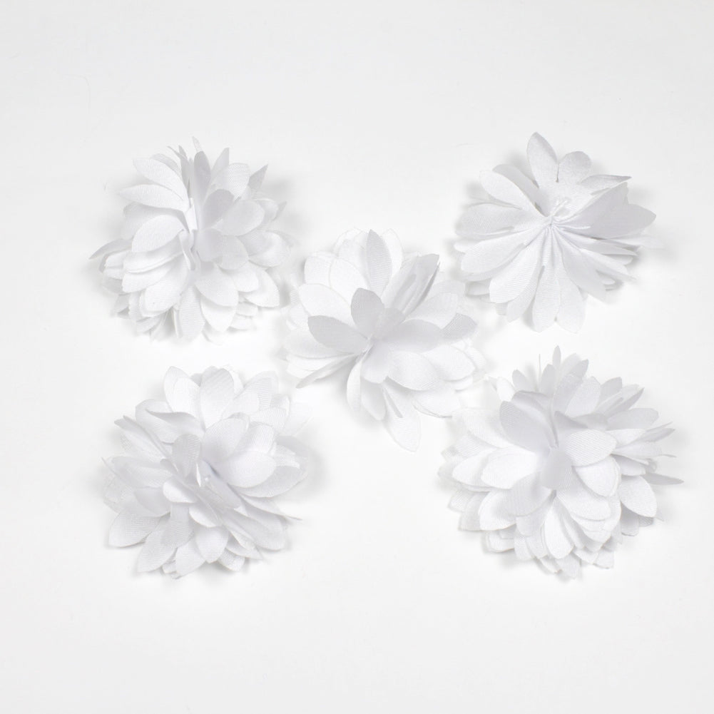 Lot de 5 petites fleurs en tissu satiné 4.5 cm cousues à la main - blanc
