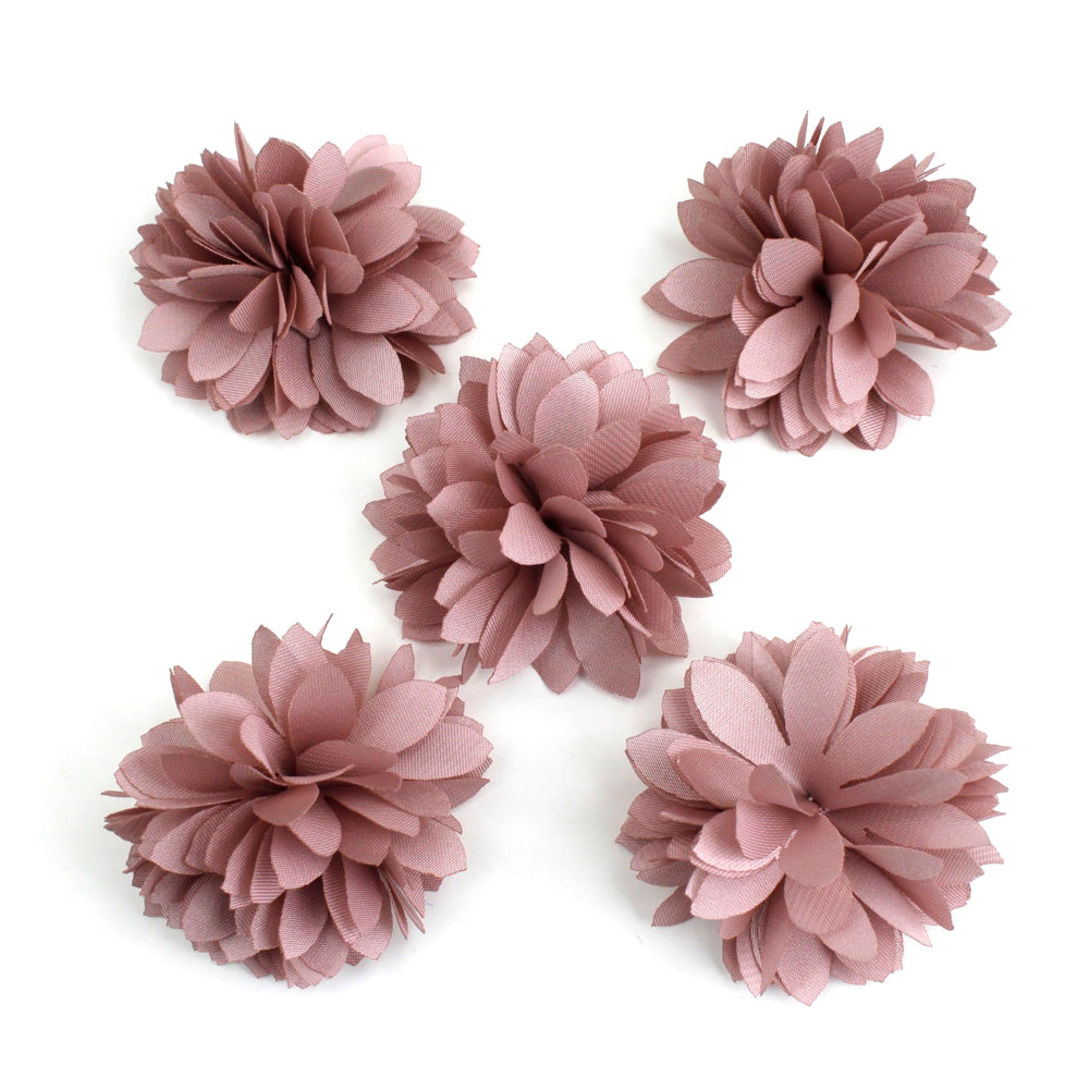 5 petites fleurs en tissu satiné 4.5 cm cousues à la main - vieux rose clair