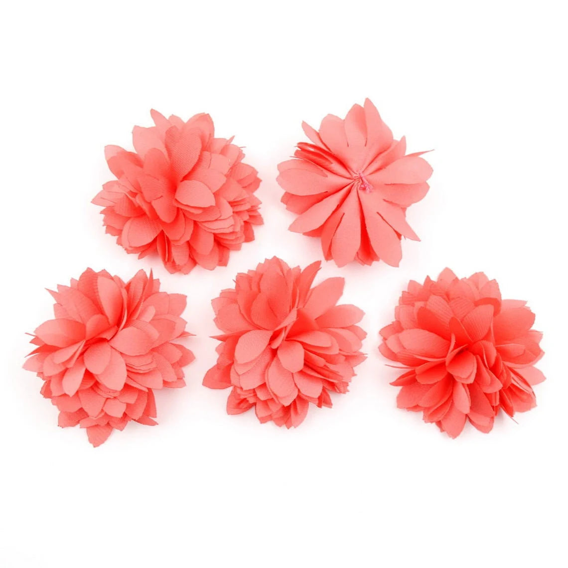 Lot de 5 petites fleurs en tissu satiné 45mm cousues à la main - corail