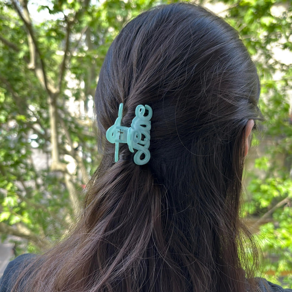 Petite pince cheveux "Love" Made in France 5.5cm en acétate de celluloïd