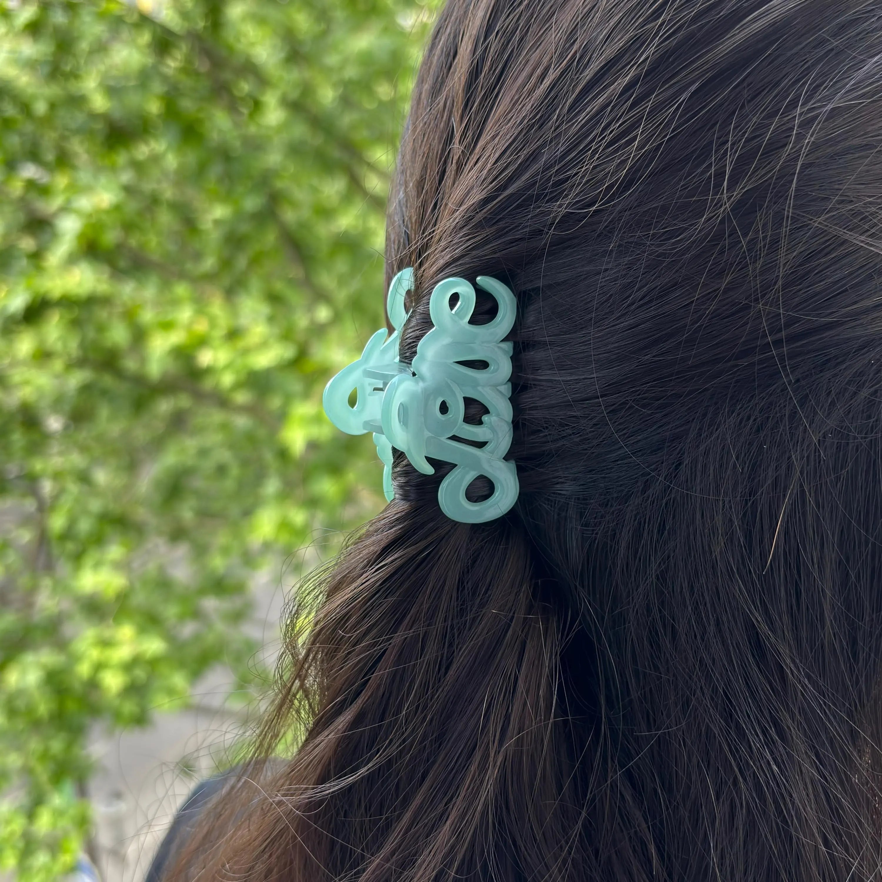 Petite pince cheveux "Love" Made in France 5.5cm en acétate de celluloïd - vert eau